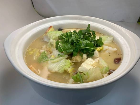 Seafood and Tofu Hot Pot 海鲜豆腐煲